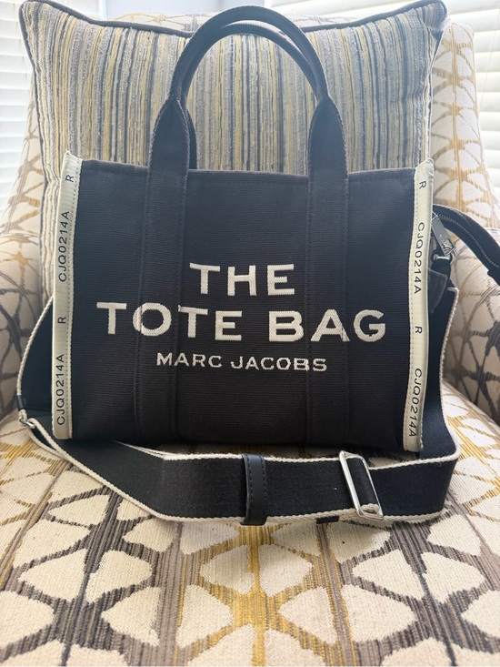 Marc Jacobs Handbags - Marc Jacobs Black Canvas 'The Tote Bag' with White Accent